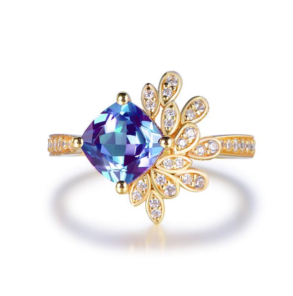 10k yellow gold fashion Alexandrite ring.