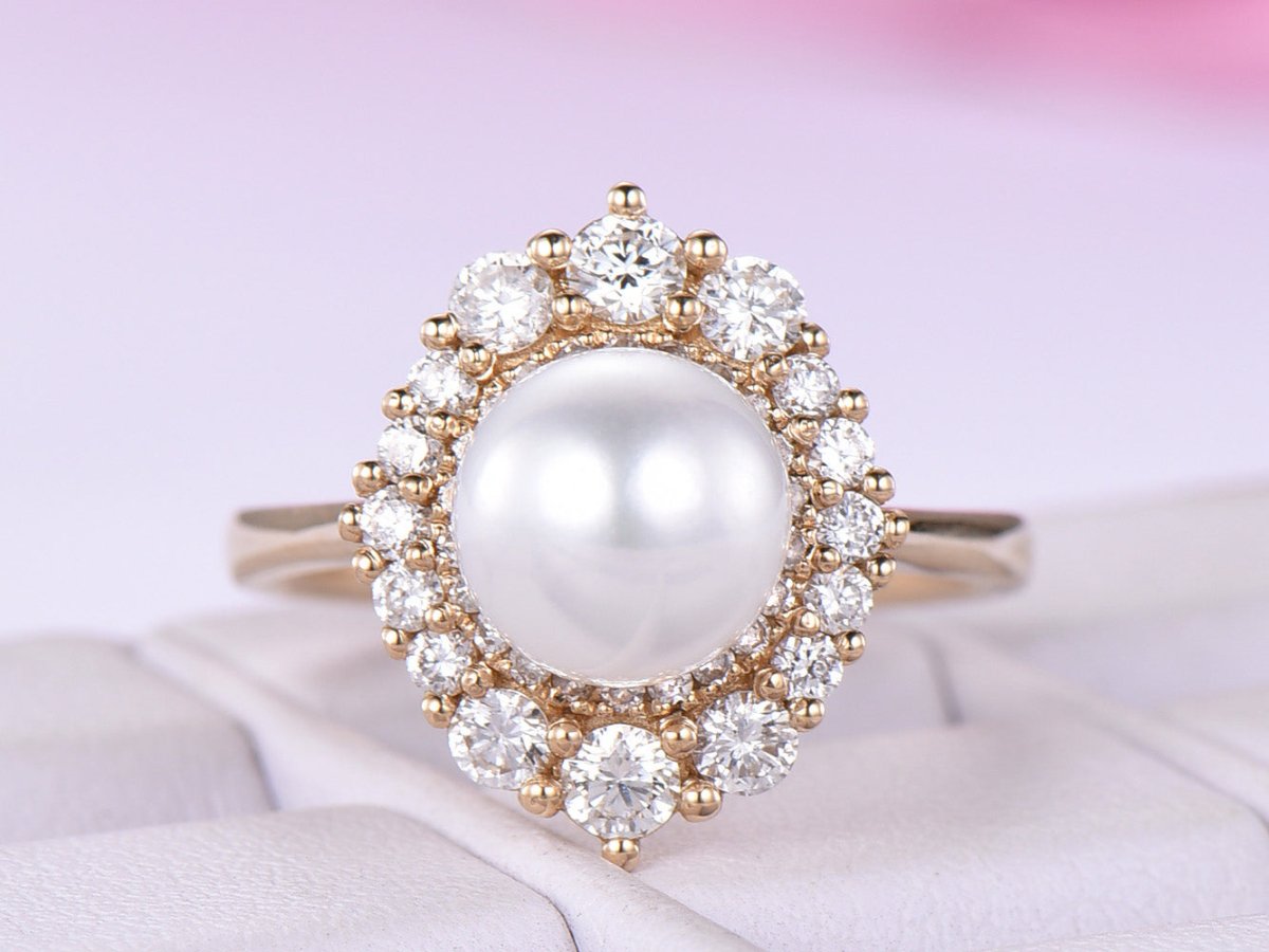 Custom pearl ring fashion